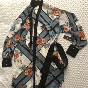 Lulu’s NWT XS kimono/belted dress